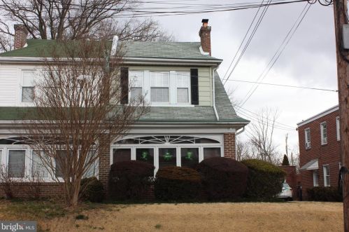 417 Longshore Ave, Philadelphia, PA 19111-3912