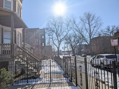 6615 Vernon Ave, Chicago IL 60637-3215 exterior