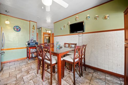 5238 Nelson St, Chicago IL 60657-3042 exterior