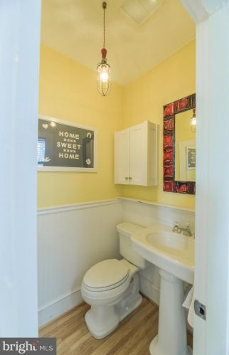 117 Peyton St, Alexandria VA 22314-2723 exterior