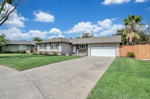 227 Nottingham Dr, Stockton, CA 95207-5132