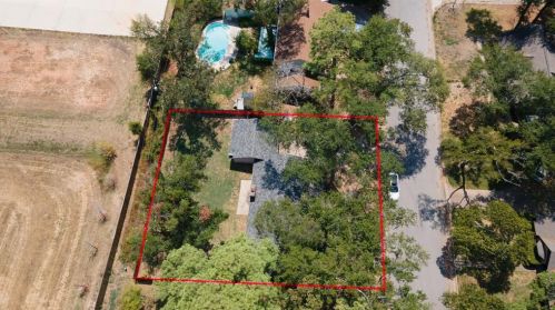 241 Normal Park Dr, Huntsville TX 77320-3438 exterior