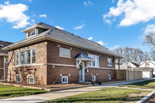 5900 Warwick Ave, Chicago, IL 60634-2648