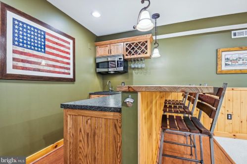 19905 Valley Mill Rd, Freeland MD 21053-9524 exterior