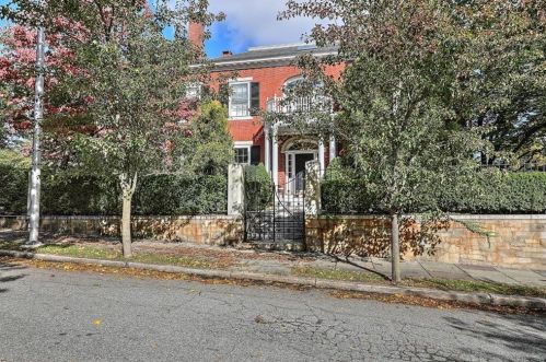 72 Manning St, Providence RI  02906-3104 exterior