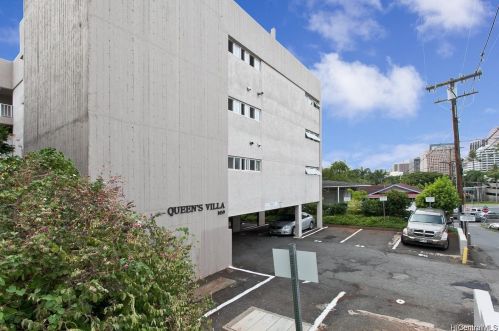 1459 Pele St, Honolulu HI 96813-2064 exterior