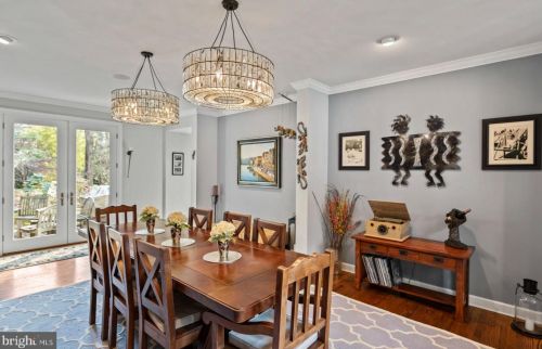 580 Mermaid Ln, Philadelphia PA 19118-4026 exterior