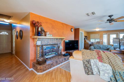 39029 11 Ave, Phoenix AZ 85021-5626 exterior