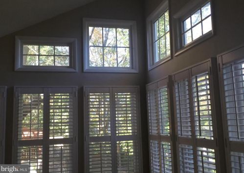 1800 Birch Rd, Mc Lean VA  22101-5275 exterior