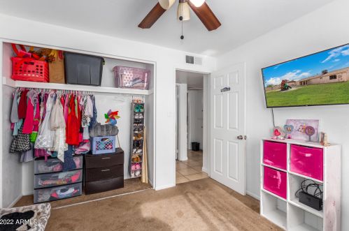 2221 61 Dr, Phoenix AZ 85033-4603 exterior