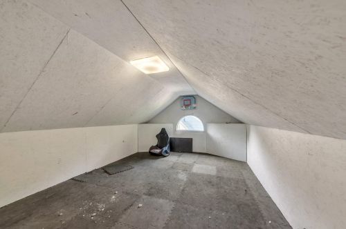 1665 Plainfield Ave, Grand Rapids MI 49505-4704 exterior