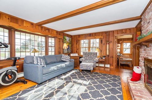 152 Atlantic Ave, Seabrook NH 03874-4828 exterior