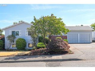 2818 127 Ave, Portland OR  97236-3710 exterior