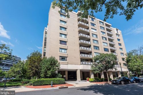 800 25th St, Washington DC  20037-2208 exterior