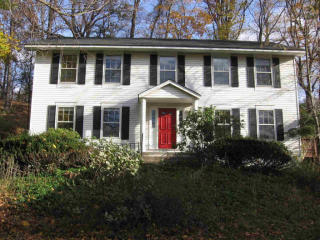 46 Beechwood Park, Poughkeepsie, NY 12601-5205