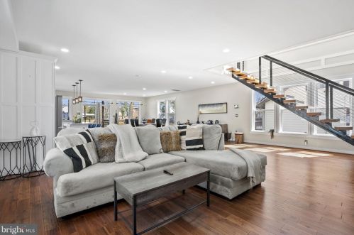 2216 30th St, Washington DC  20020-3369 exterior