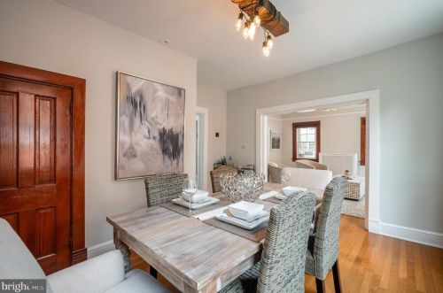 301 Raymond Ave, Alexandria VA 22301-1037 exterior