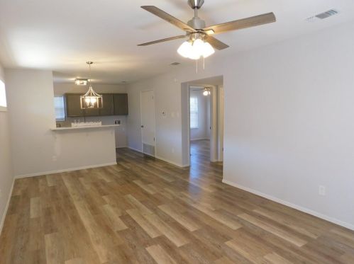 305 Blackson Ave, Austin TX  78752-2610 exterior