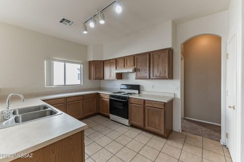 3538 Drexel Manor Stra, Tucson AZ  85706-1985 exterior