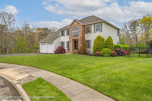 17 Emerald Ct, Lacey Township, NJ 08734-2138