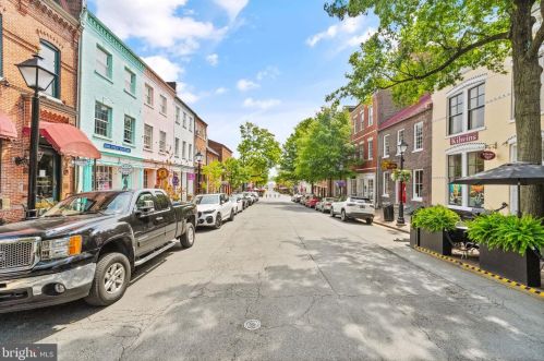 106 Ingle Pl, Alexandria VA 22304-7600 exterior