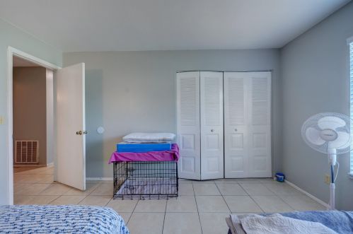 218 Cherryhill Rd, Fort Pierce FL 34953-6232 exterior