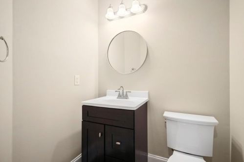 1052 Brookhaven Walk, Atlanta GA 30319-4569 exterior