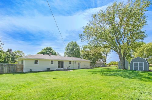 58498 Pleasant View Ct, Three Rivers, MI 49093-8550