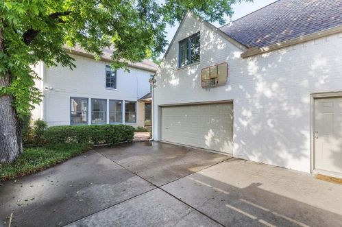 2853 Fondren Dr, Dallas TX 75205-1911 exterior