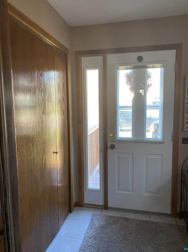 26 6 St, Duluth MN 55810-2240 exterior