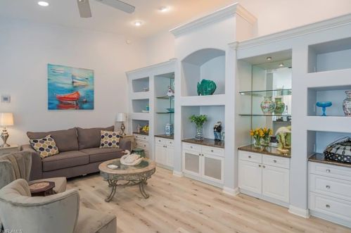 5500 Islandwalk Cir, Naples FL 34119-1613 exterior