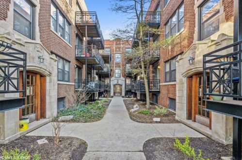 1139 Grace St, Chicago, IL 60613-2846