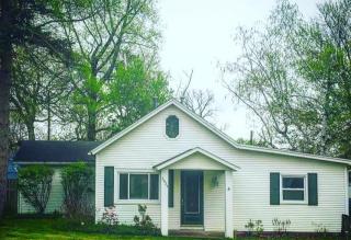 2024 Forest Dr, Kalamazoo MI  49002-6441 exterior