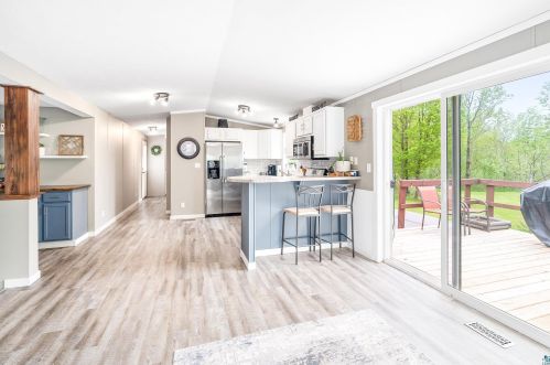 4950 Tomak Rd, Duluth MN 55811 exterior