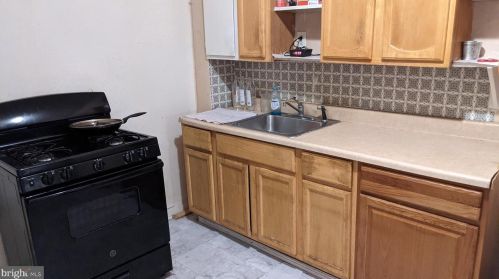 1172 Haddon Ave, Camden, NJ 08103-2802