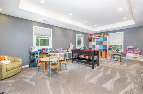 154 Irene Dr, Vernon CT 06066-4612 exterior