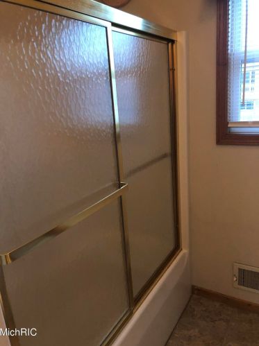 450 Macomb Ave, Grand Rapids MI 49534-3549 exterior