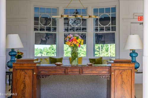 2 Kemble St, Lenox MA 01240-2816 exterior