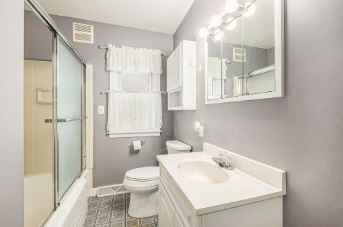 901 Cricklewood St, Wyoming MI exterior