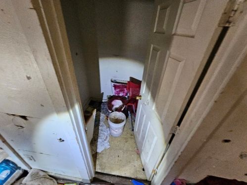 608 30, Milwaukee WI 53215-1214 exterior