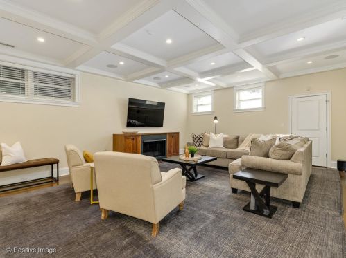 1809 Sedgwick St, Chicago IL 60614-5305 exterior