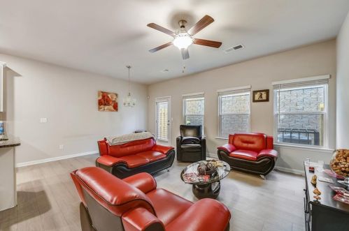 4954 Lower Elm St, Atlanta GA 30349-1688 exterior