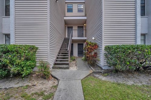 5169 Puritan Cir, Tampa, FL 33617-8371