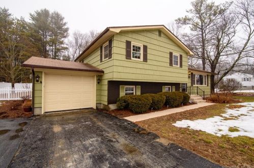 16 Seagrave St, Killingly CT 06239-4129 exterior