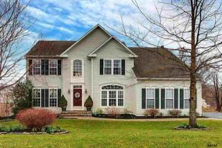 305 El Vista Dr, Hanover PA  17331-8466 exterior