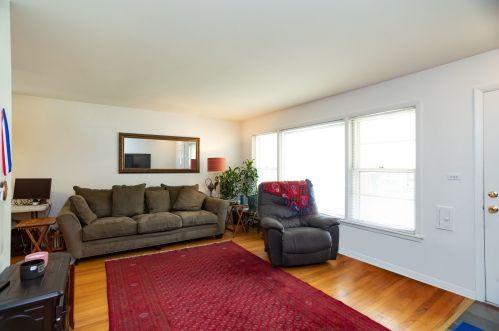 6130 Nagle Ave, Chicago, IL 60638-4206