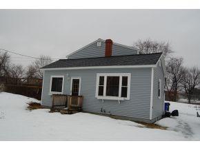 93 Louis St, Manchester, NH 03102-1254