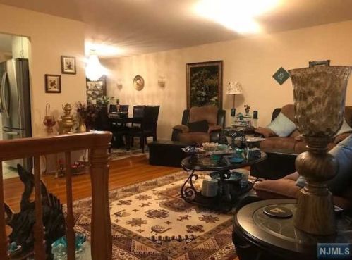 4 Park St, Demarest NJ  07627-2134 exterior