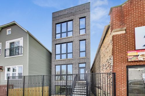 1913 19th St, Chicago, IL 60608-2647