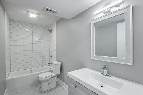 2718 Monroe St, Chicago IL 60624-2661 exterior